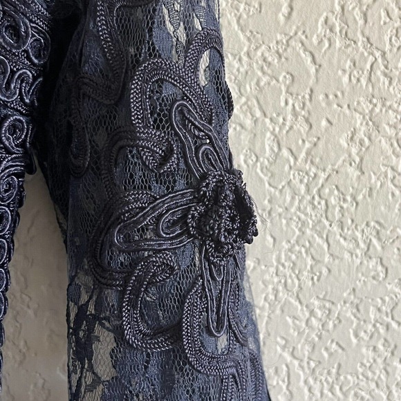 SUE WONG NOCTURN Lace Cocktail Dress Navy Blue Lace Appliqué 10 Long Sleeve t19 - Picture 2 of 8